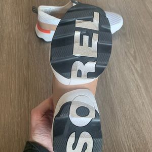 Sorel Womens Kinetic Impact Strap Sneaker - size 9